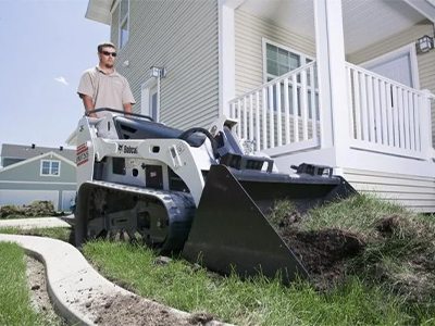 China-Made Mini Skid Steer Loader for Landscaping Tasks