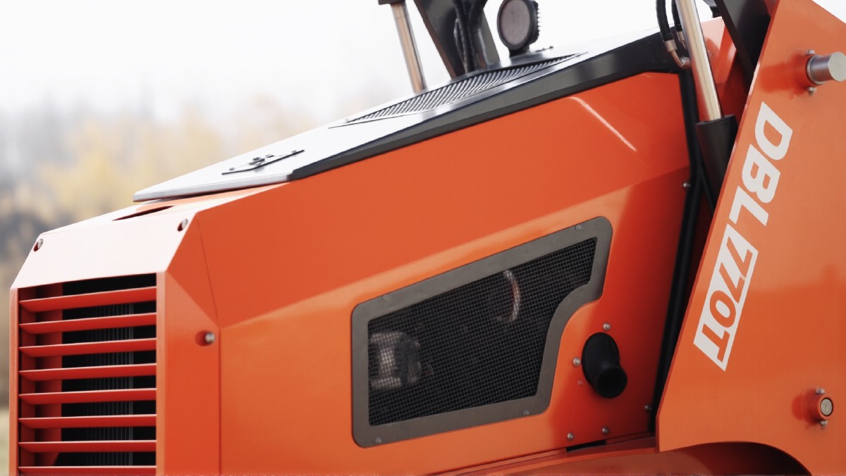2000 lb Mini Excavator